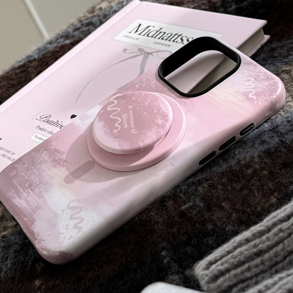 【MagSafe対応】やわらかピンク × アートグリップ｜iPhoneケース