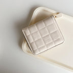 スクエアステッチ｜ジップ付き二つ折り財布