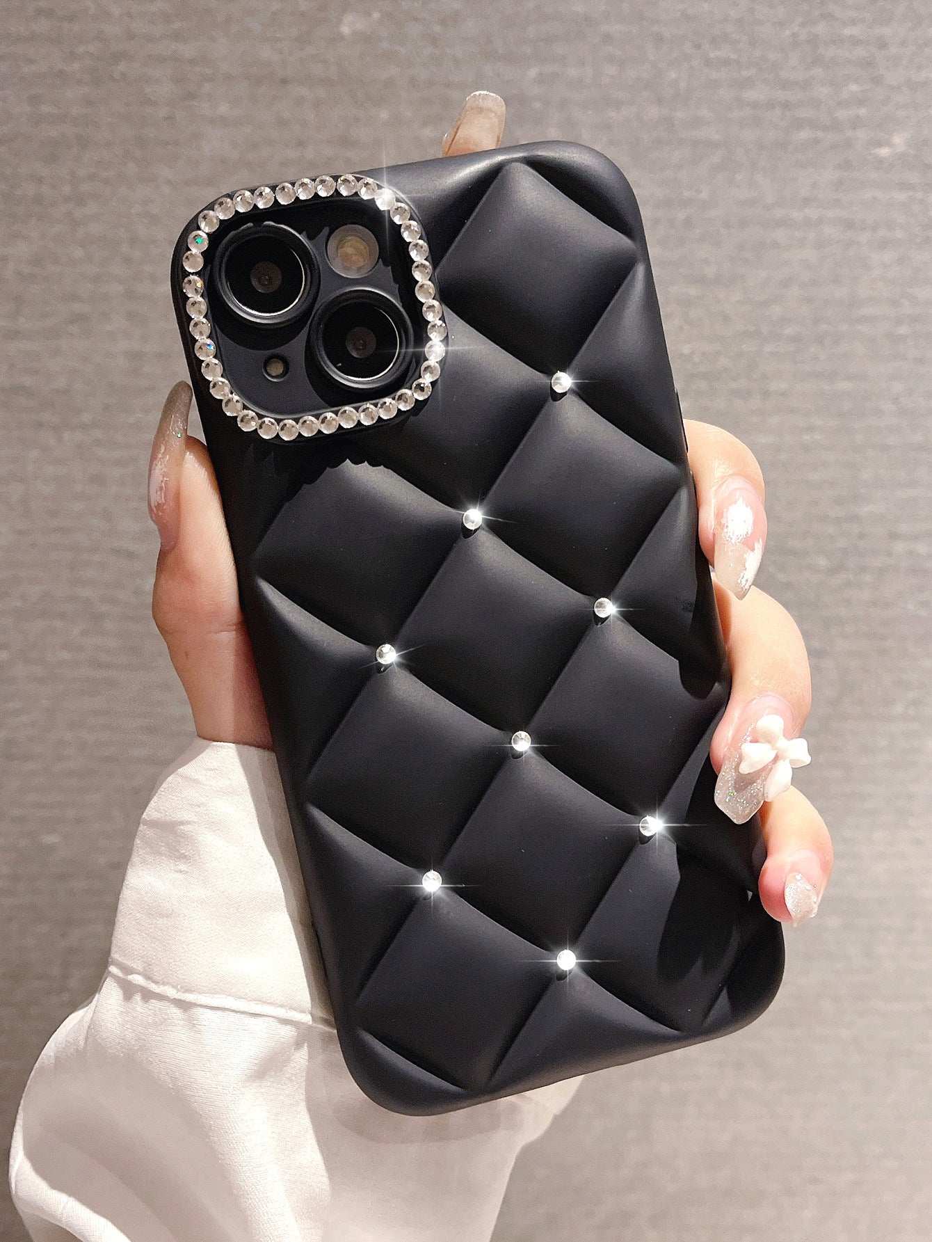 ビジューデザインキルティングiPhoneケース