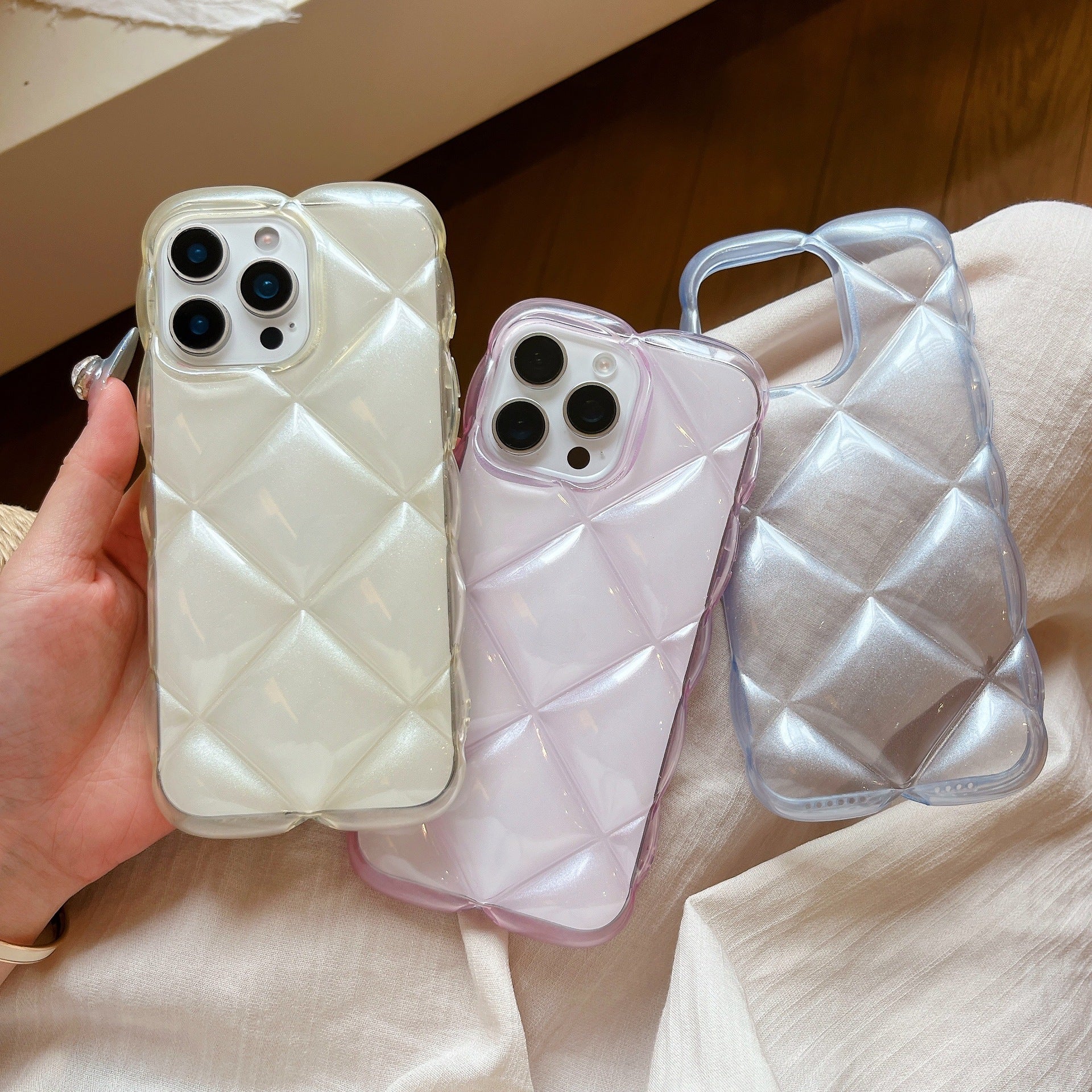 パールキルティングiPhoneケース