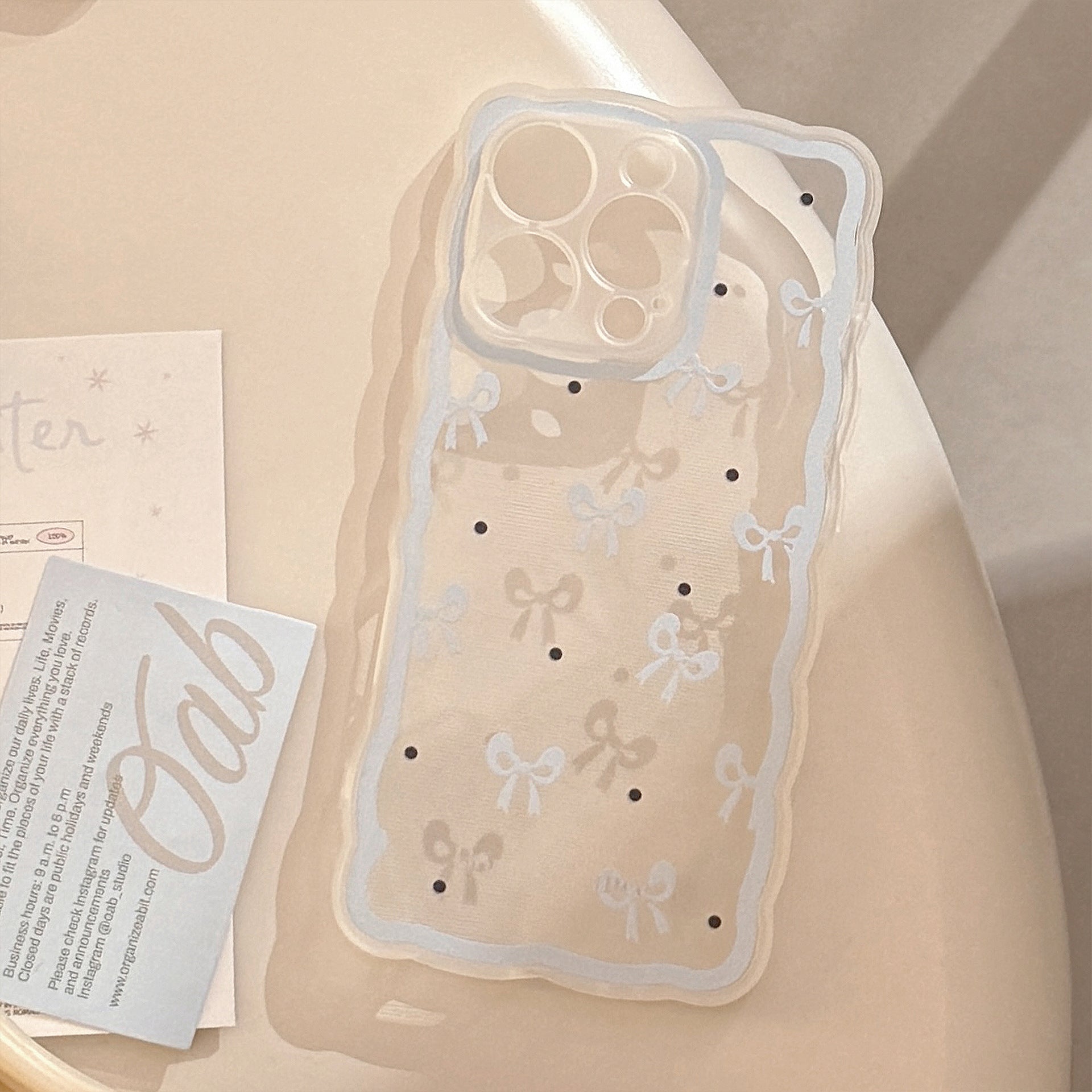 ゆるふわライン｜リボンとドットのiPhoneケース