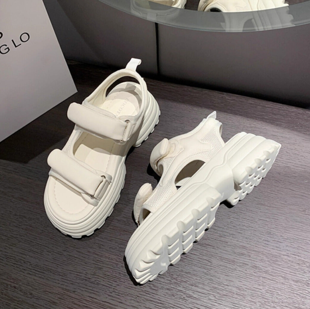 ダブルベルト｜スポーティー厚底サンダル