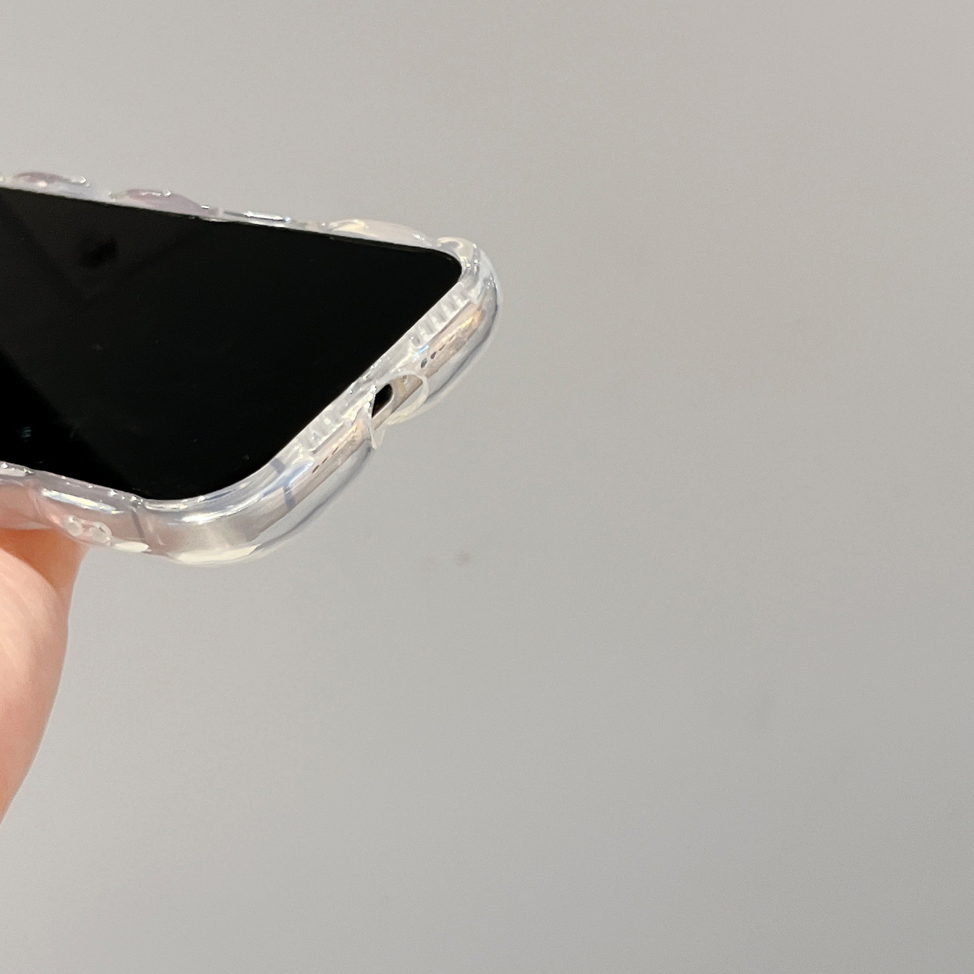 クリアキルティングiPhoneケース