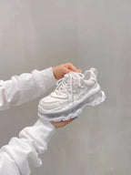 ボリュームソール｜クリアエアスニーカー