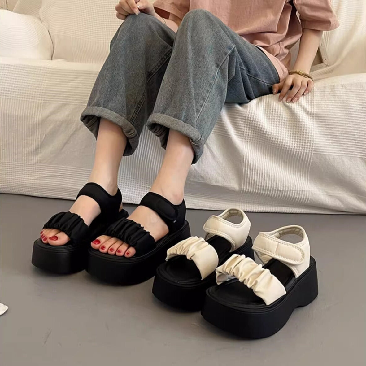 ギャザーデザイン｜厚底サンダル