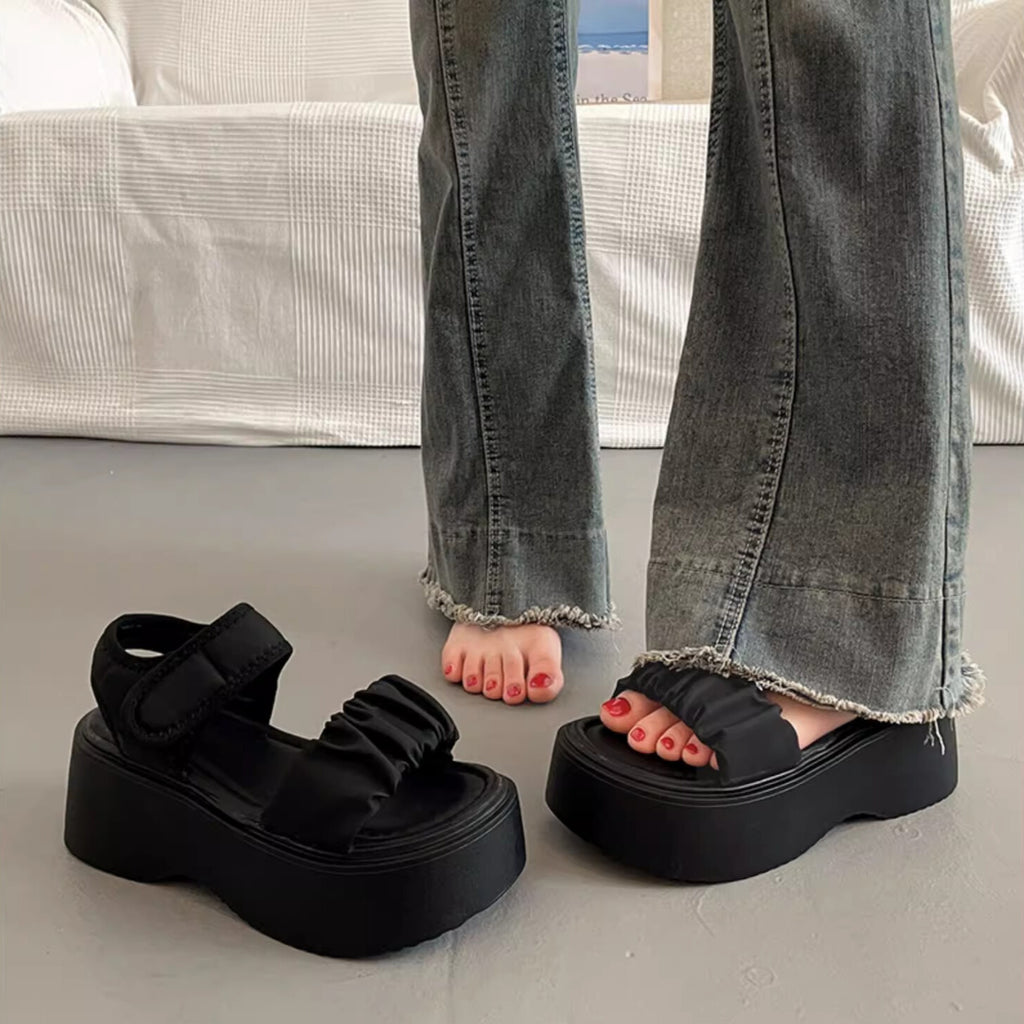 ギャザーデザイン｜厚底サンダル