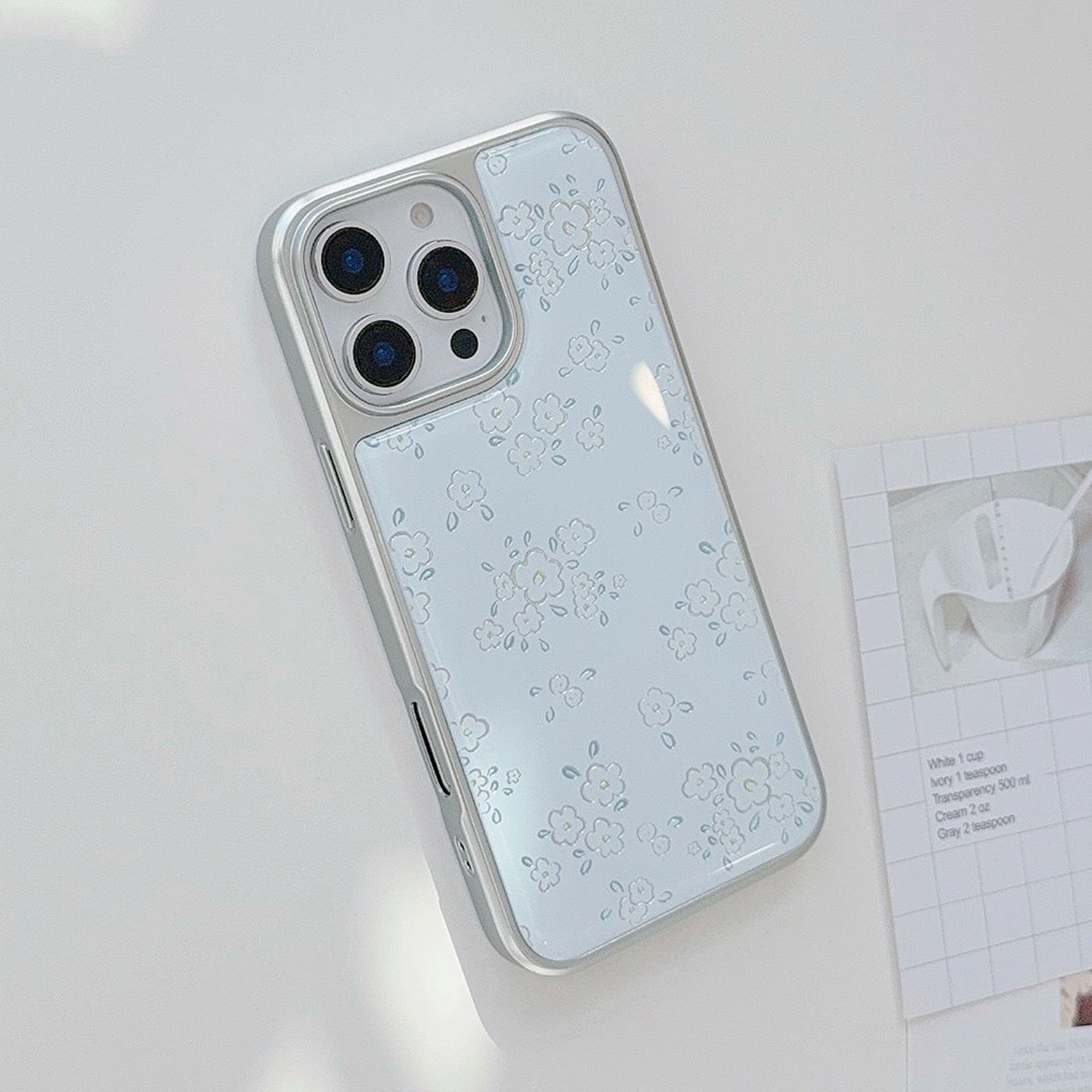 フラワープリント｜透明感iPhoneケース