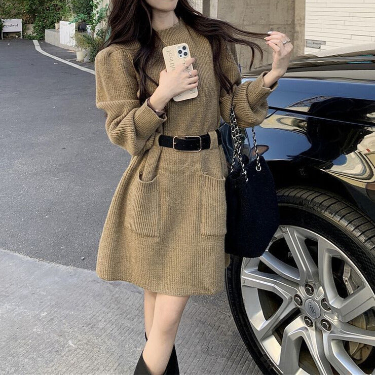ベルト付きで着映える｜ニットワンピース