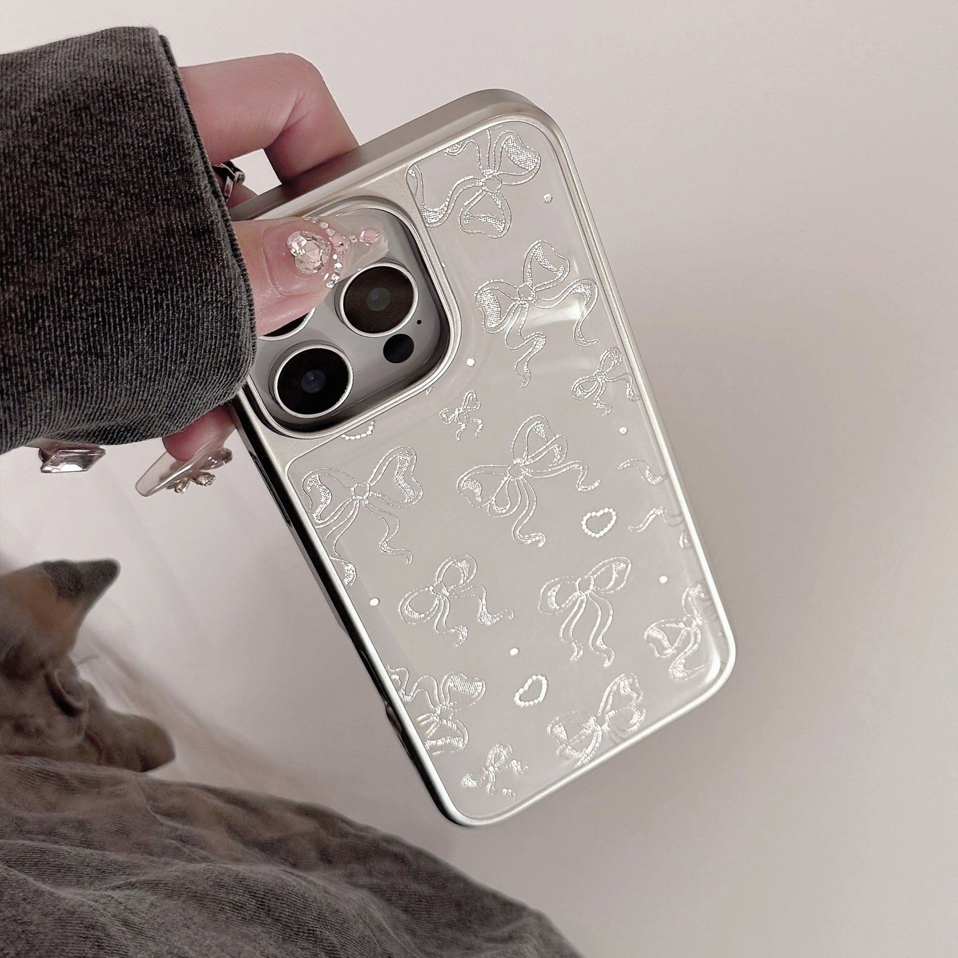 リボン柄クリア｜ホワイトデザインiPhoneケース