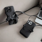 子犬チャーム付きショルダーiPhoneケース｜カード収納・ストラップ付き