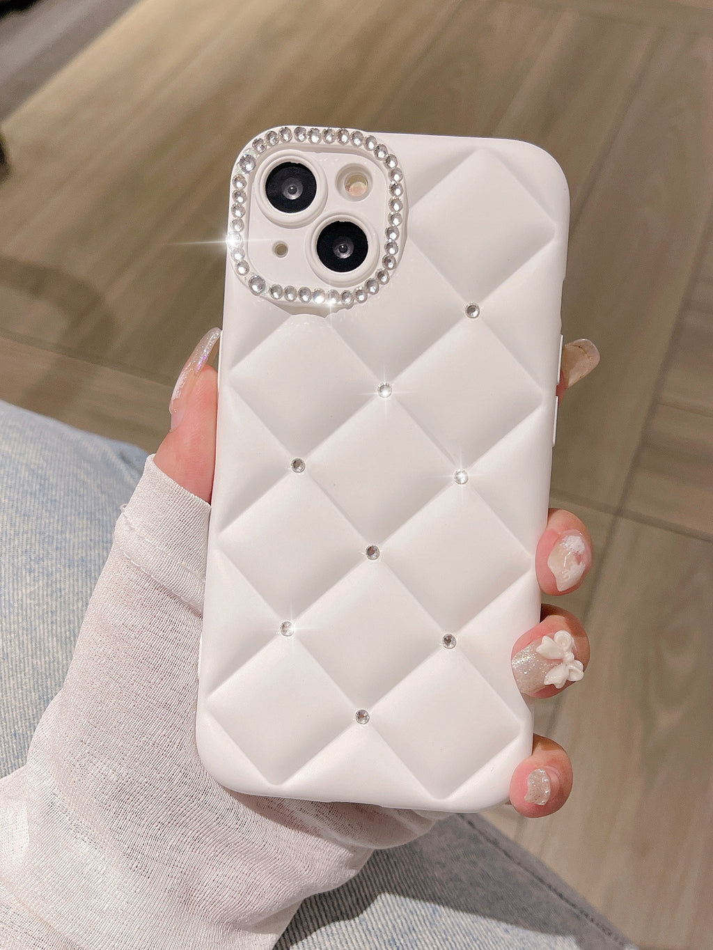 ビジューデザインキルティングiPhoneケース