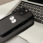 まんまる目が見つめる｜立体キャラiPhoneケース