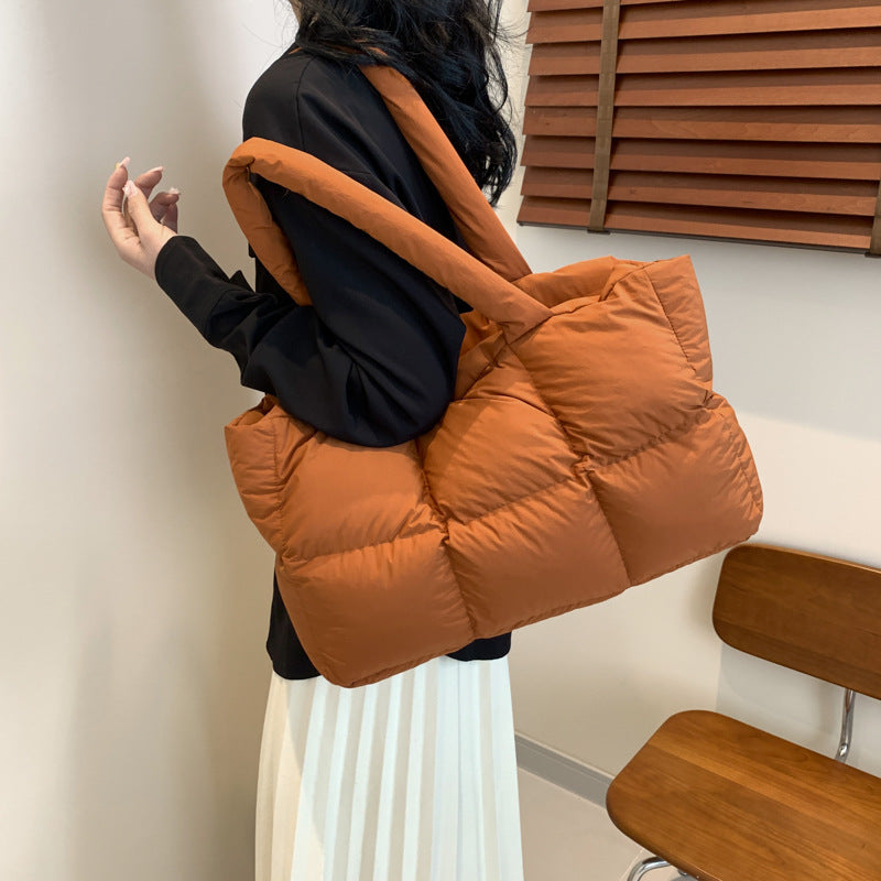 パフィースクエアショルダーバッグ