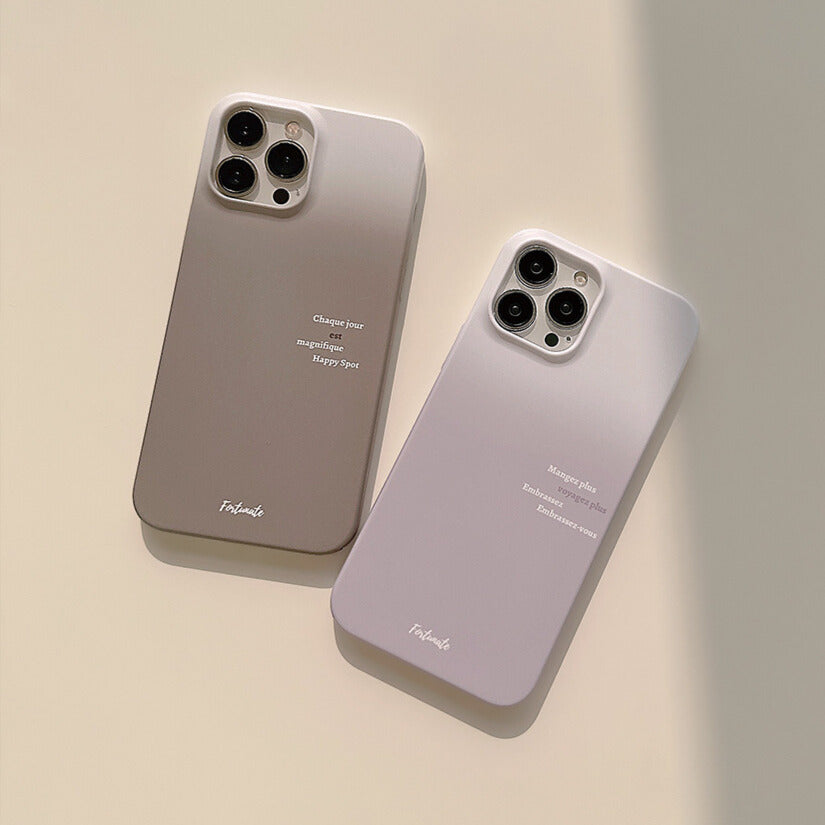 グラデ×ロゴ｜抜け感たっぷりiPhoneケース