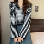 チェーン付きデザイン｜ゆったりニットトップス