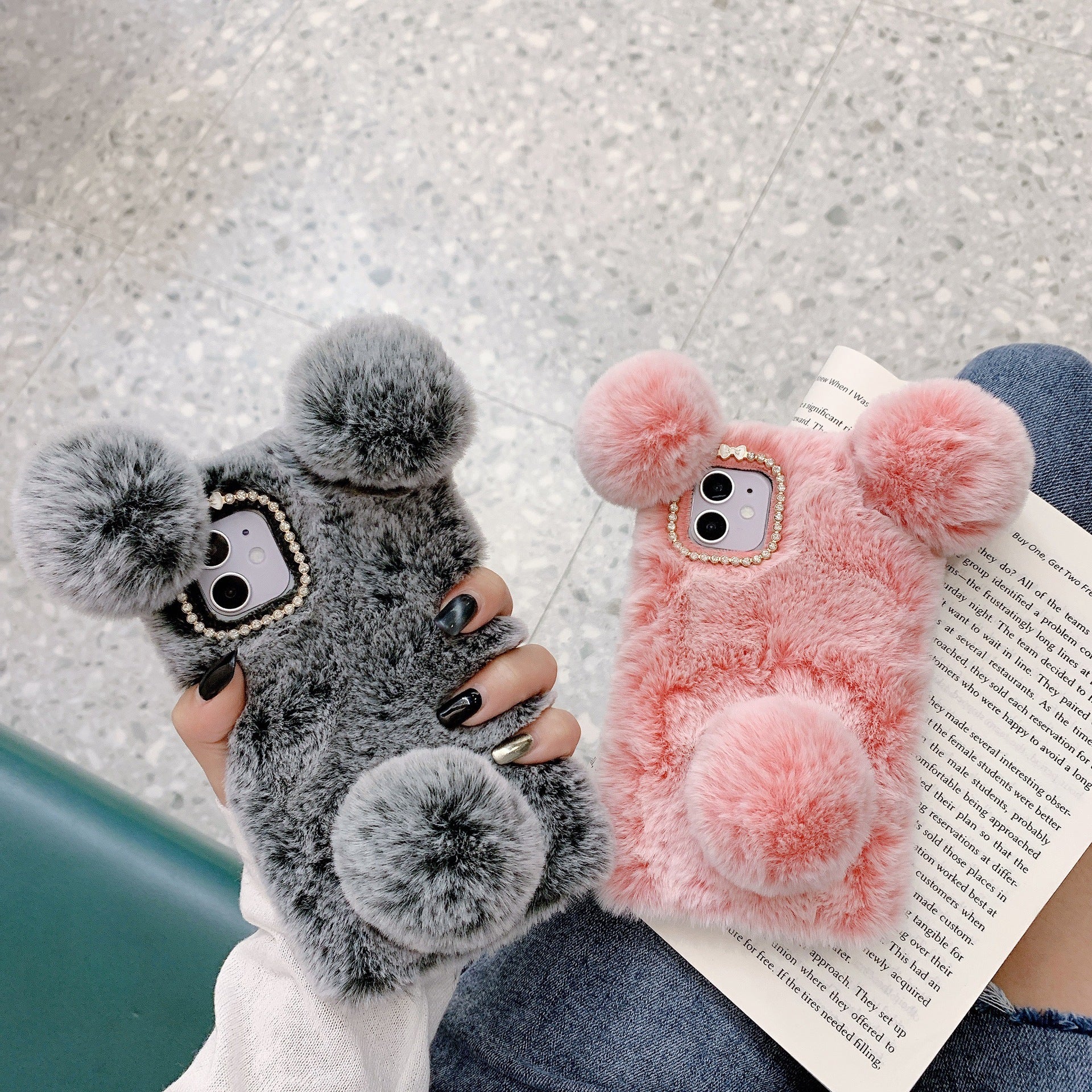 ファーボールデザインiPhoneケース