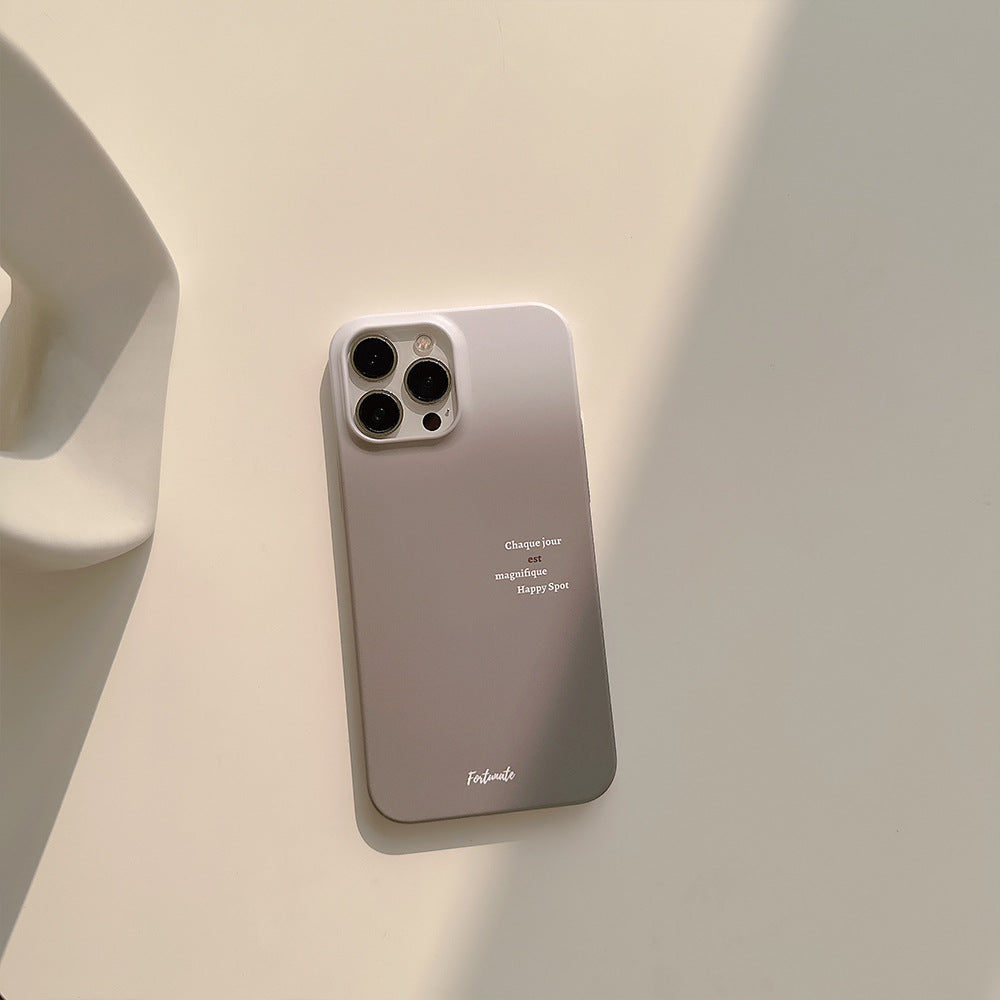 グラデ×ロゴ｜抜け感たっぷりiPhoneケース