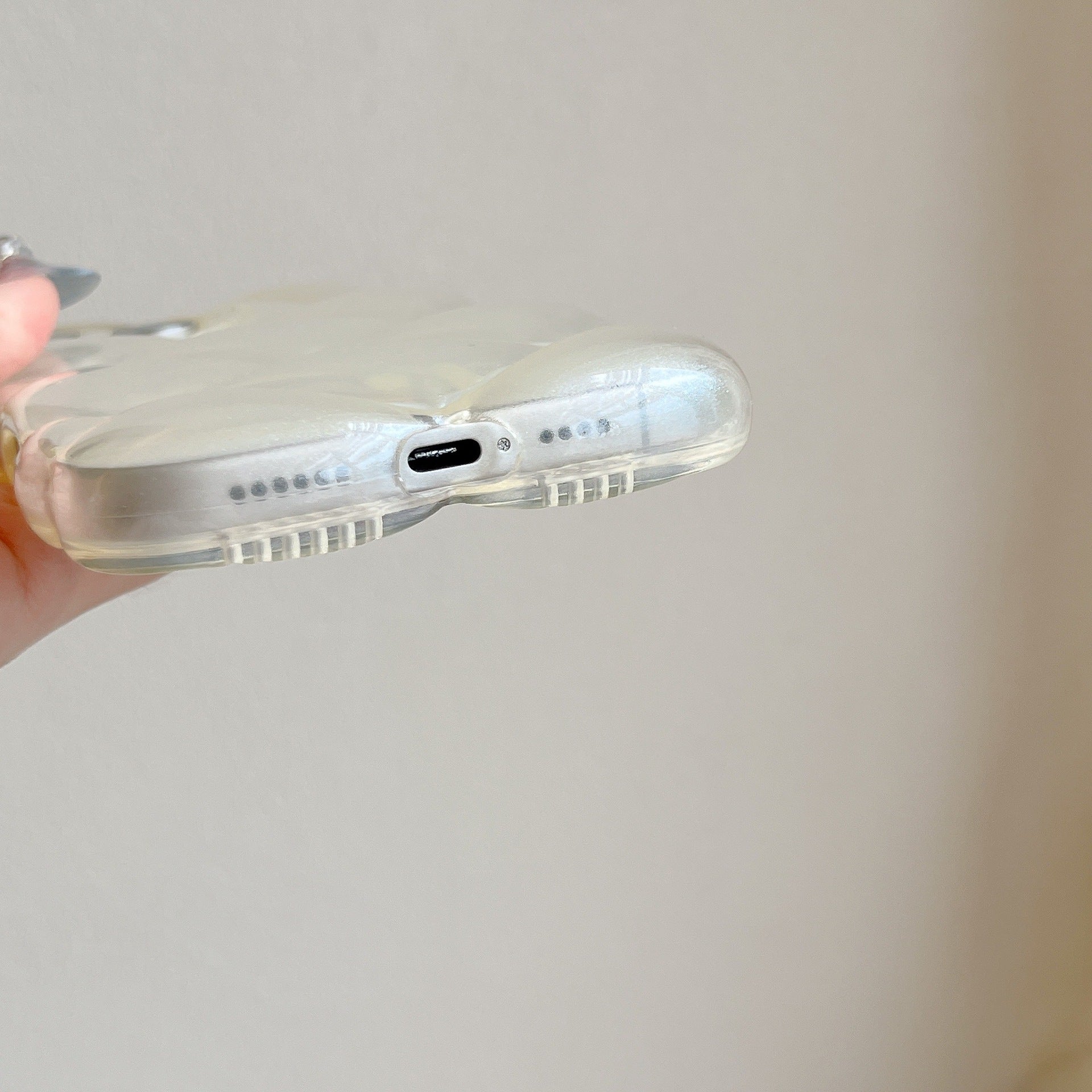 パールキルティングiPhoneケース