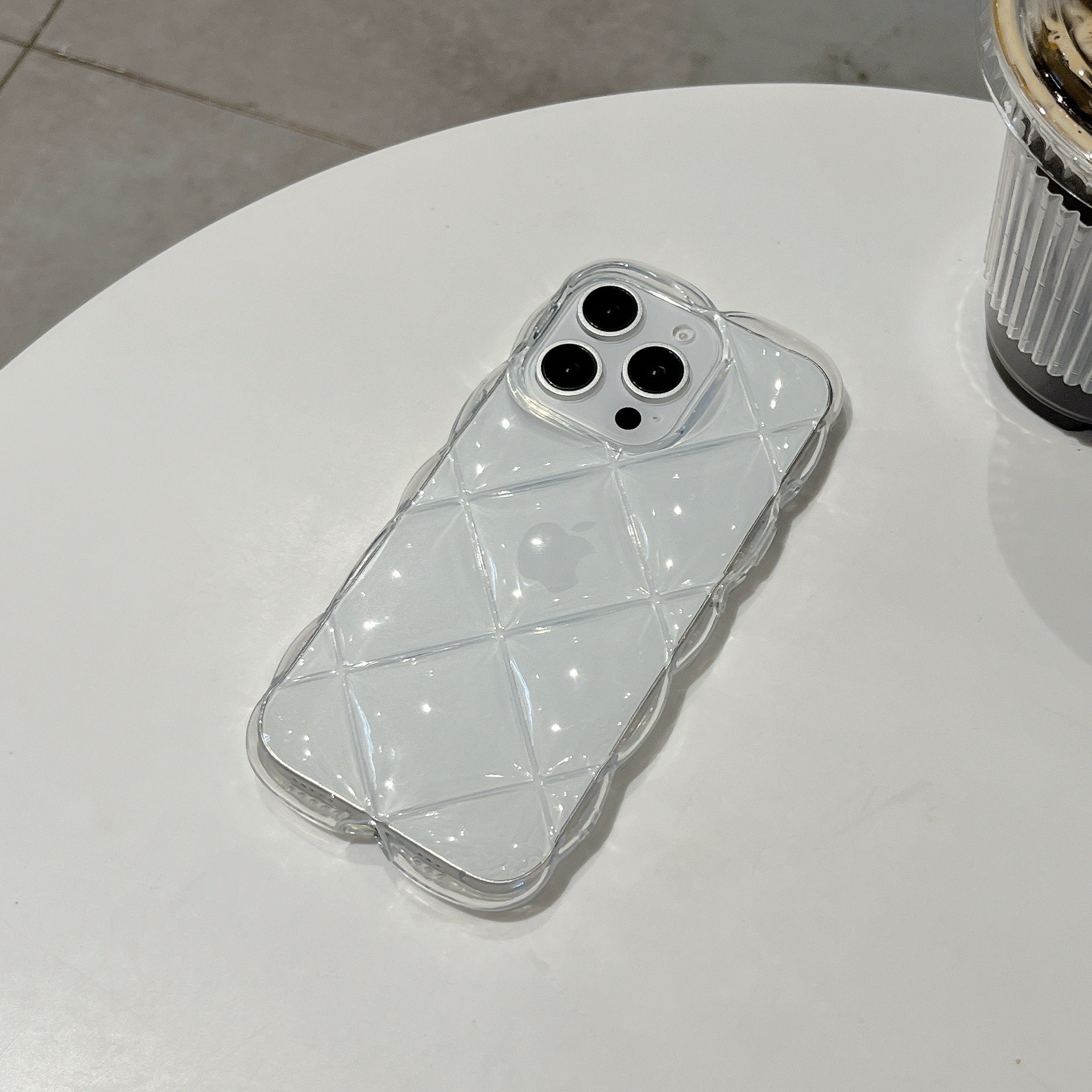 クリアキルティングiPhoneケース