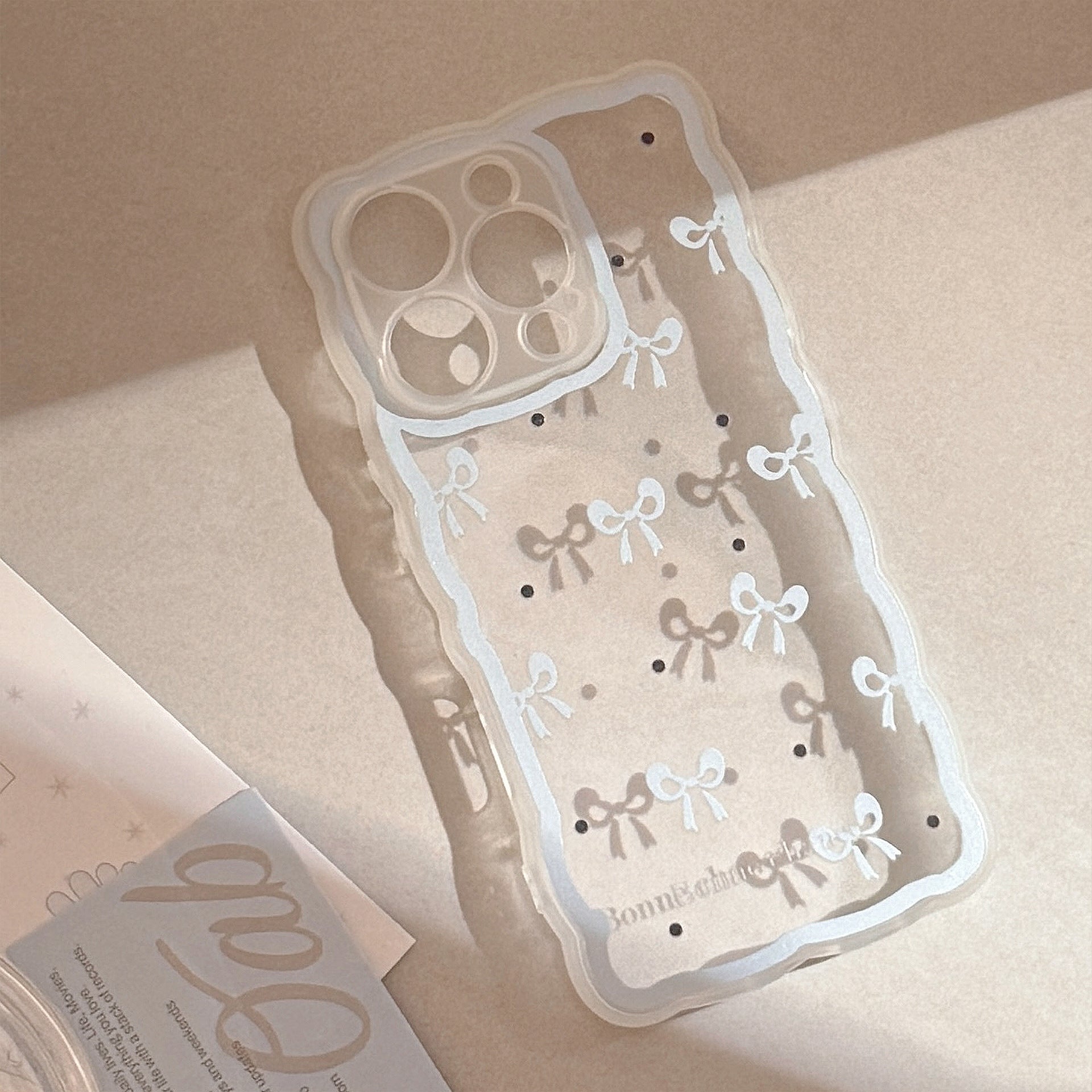 ゆるふわライン｜リボンとドットのiPhoneケース