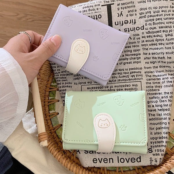 ネコ型エンボス｜コンパクト三つ折り財布