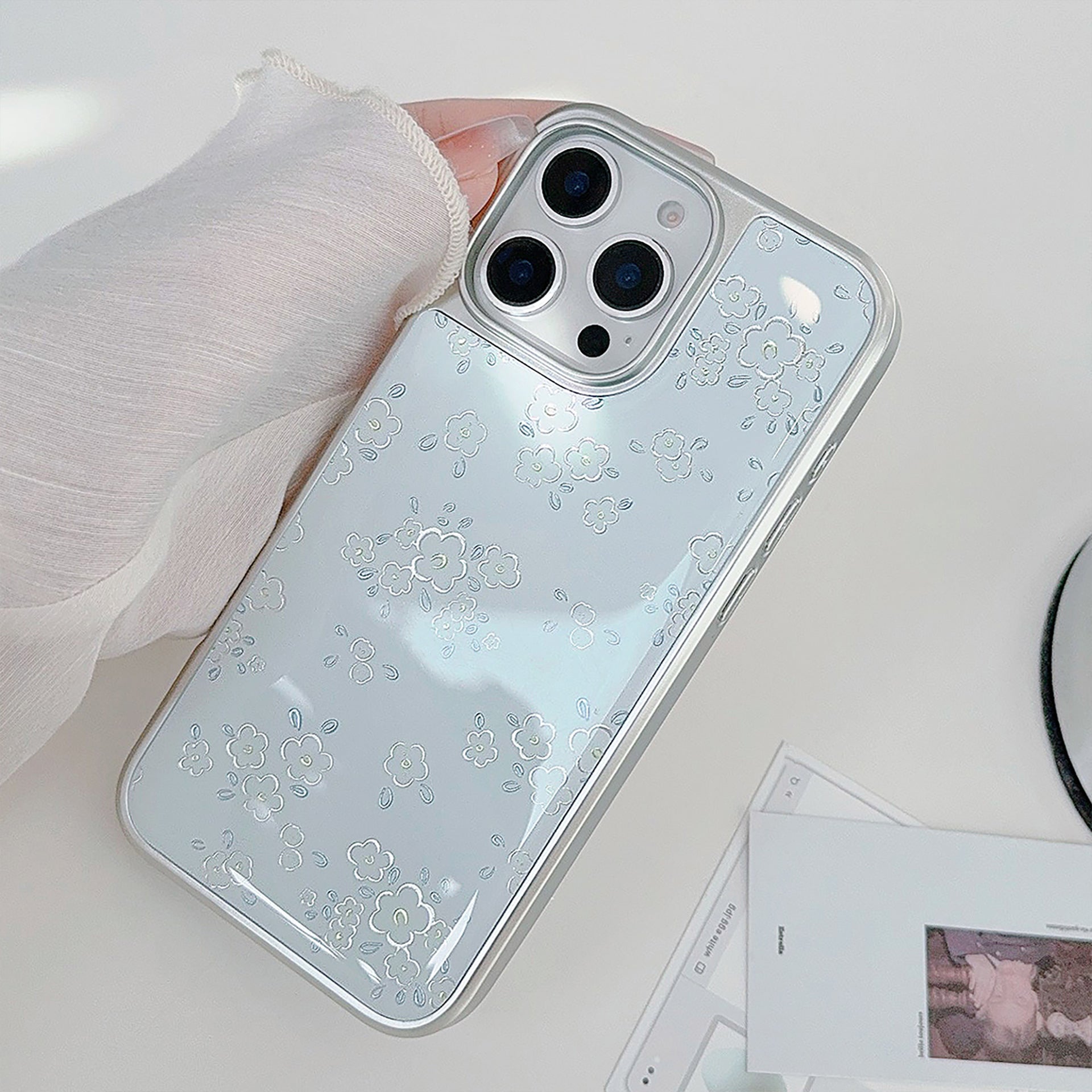 フラワープリント｜透明感iPhoneケース
