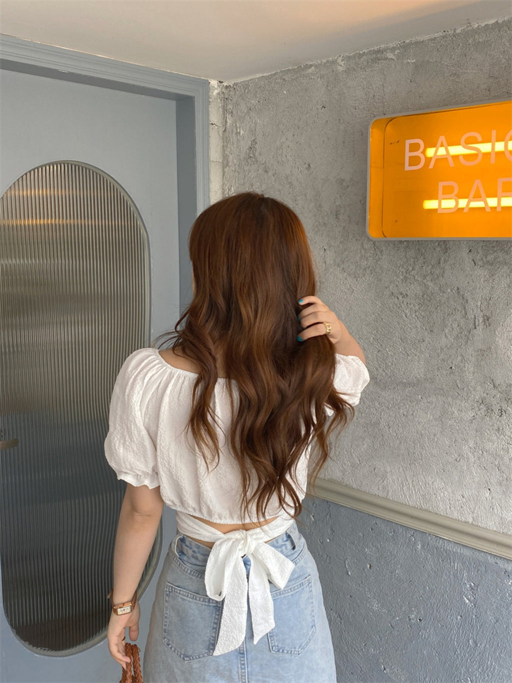 ふんわりシルエットが愛らしい｜バックリボントップス