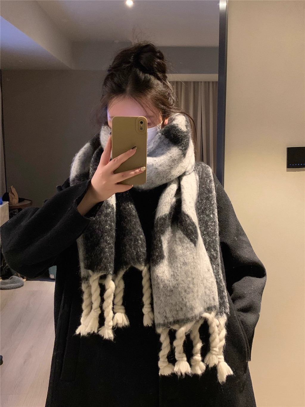 Fロゴシンプルボリュームマフラー