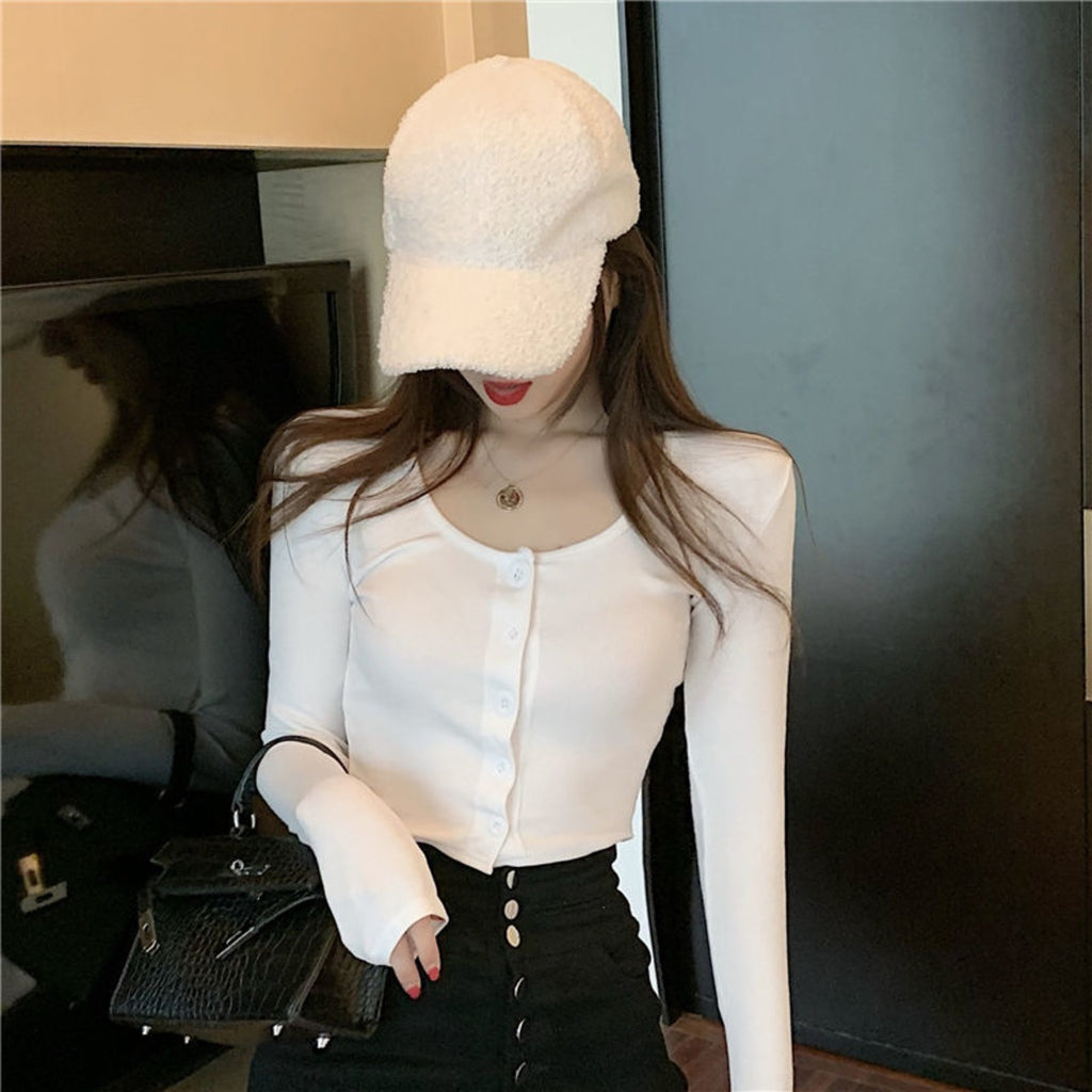 細見えシルエット｜ボタン付きリブトップス