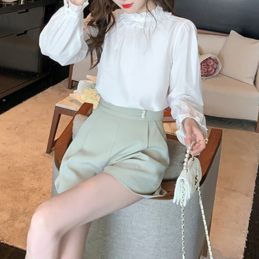 可憐に魅せる｜フリルデザインブラウス