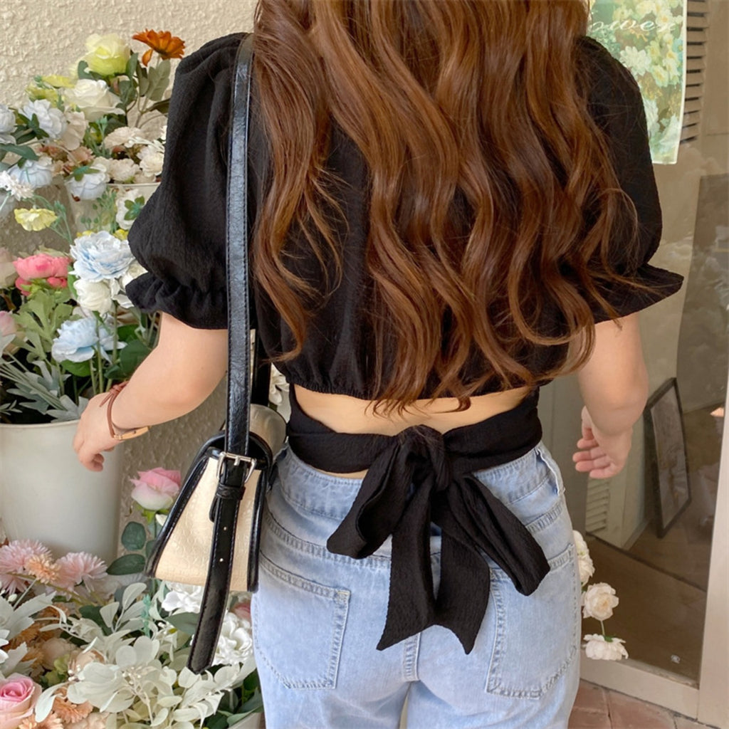 ふんわりシルエットが愛らしい｜バックリボントップス